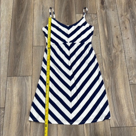 OLD NAVY Dress Fit and Flare Navy and White Chevron Striped MEDIUM - Picture 12 of 15